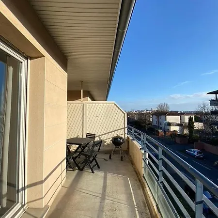 Rose T2 Ensoleille-piscine-parking Prive -fibre -balcon Toulouse